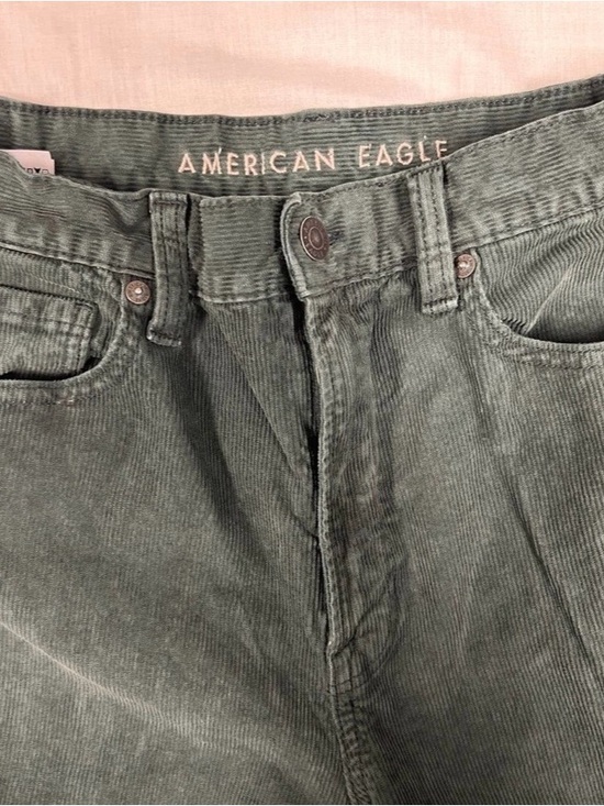 Women’s American Eagle Super Stretch Green Corduroy Mom Jeans Size 10 Regular - Picture 3 of 6
